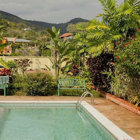 Heritage Inn Trinidad Belmont Екстериор снимка