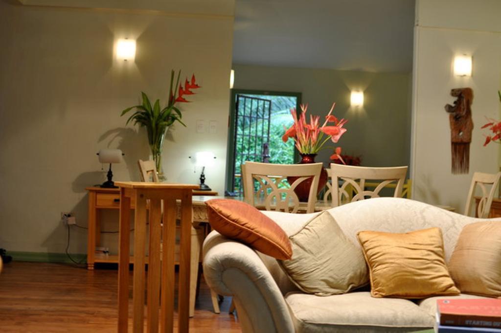 Heritage Inn Trinidad Belmont Екстериор снимка