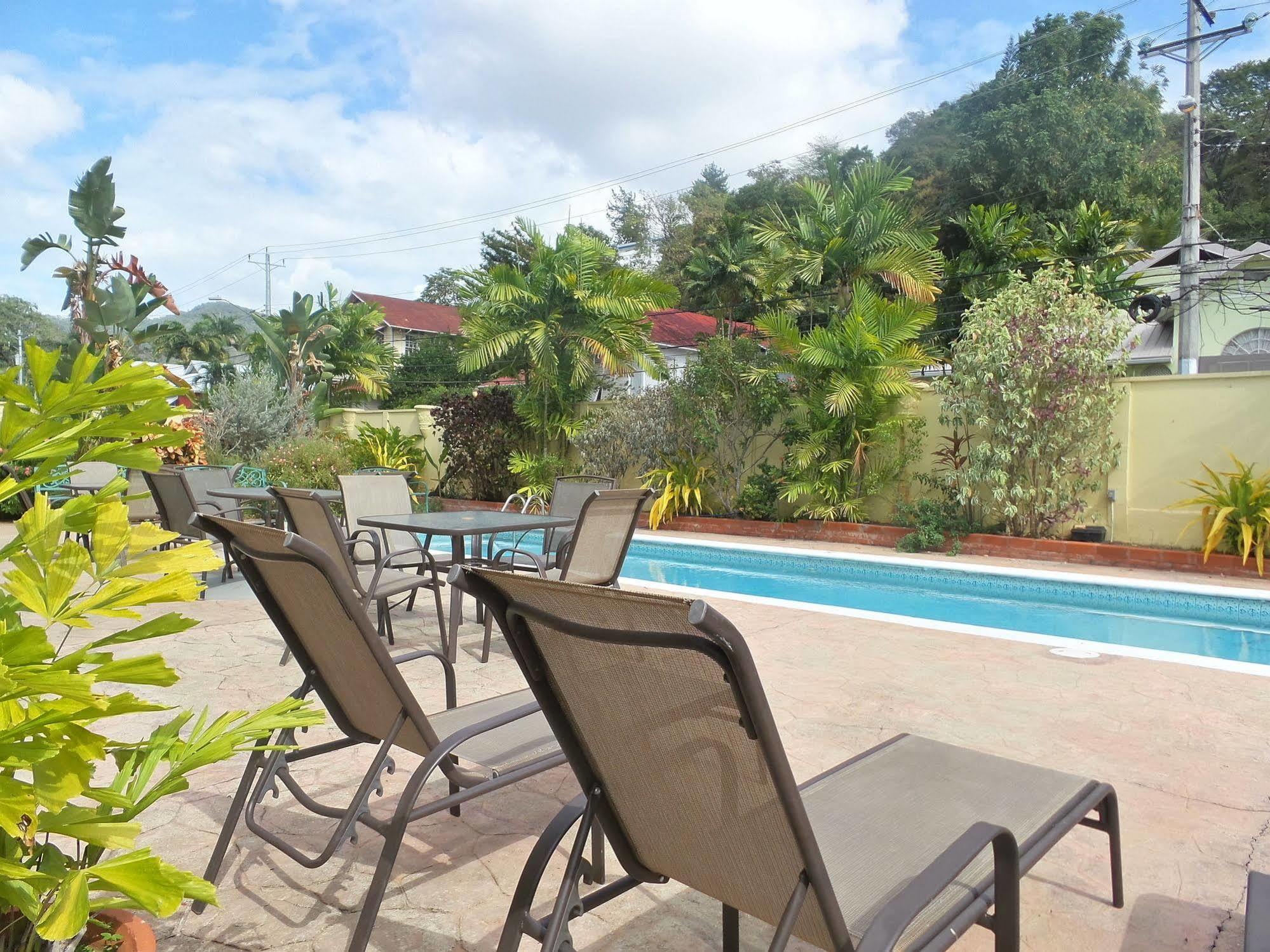 Heritage Inn Trinidad Belmont Екстериор снимка