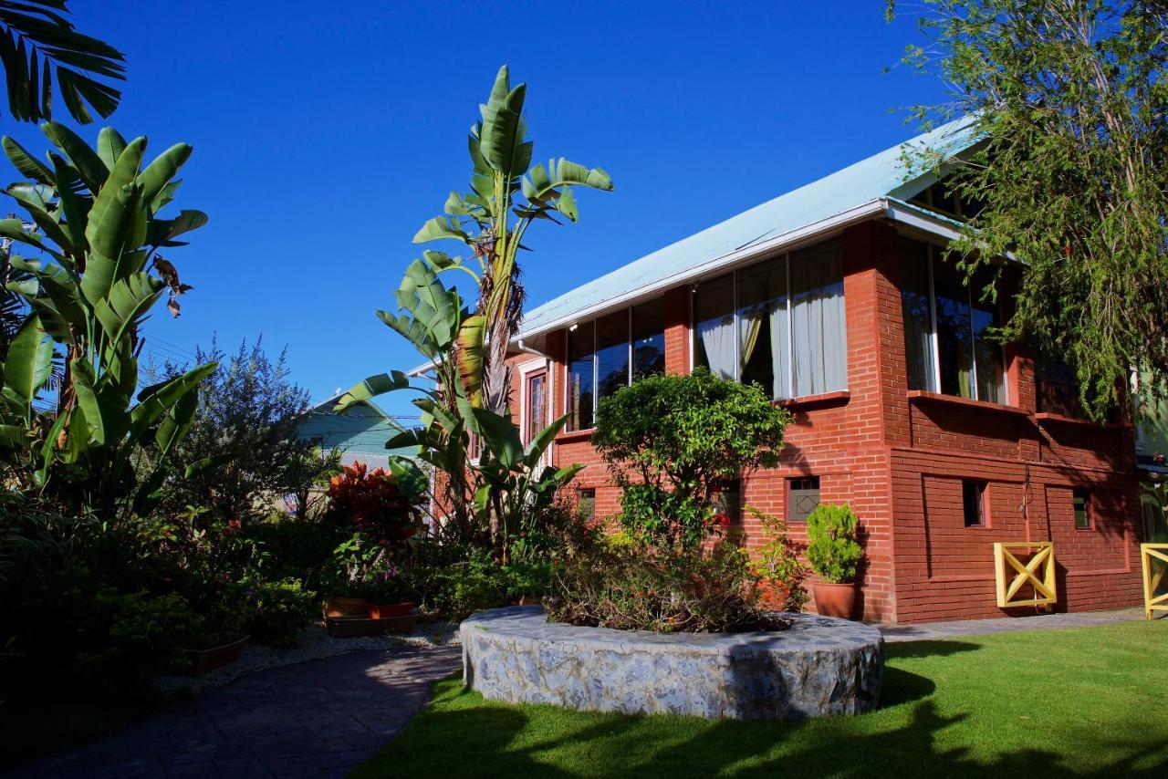 Heritage Inn Trinidad Belmont Екстериор снимка